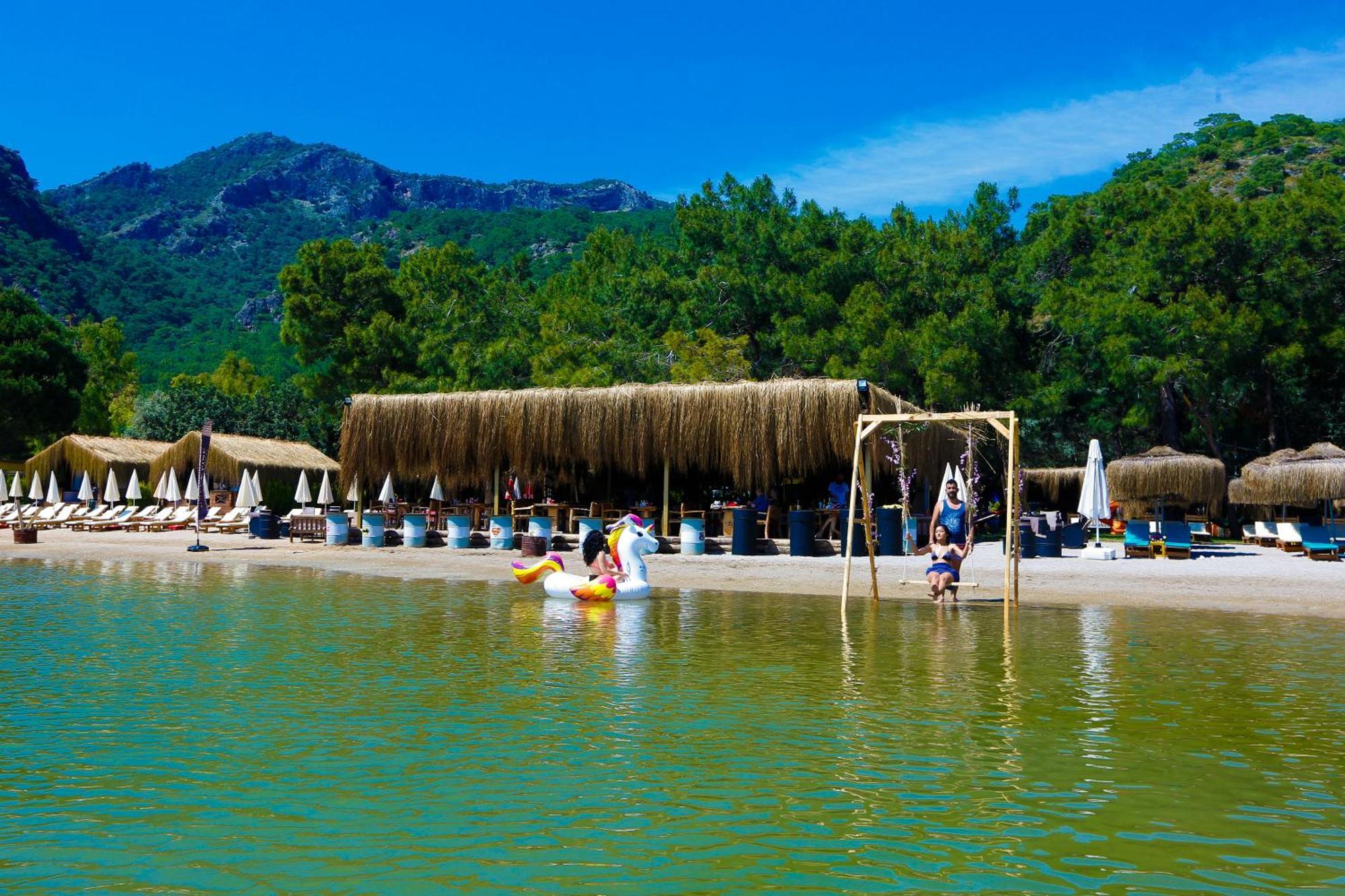 אולודניץ Green Pine Bungalows & Beach Luxury Concept מראה חיצוני תמונה