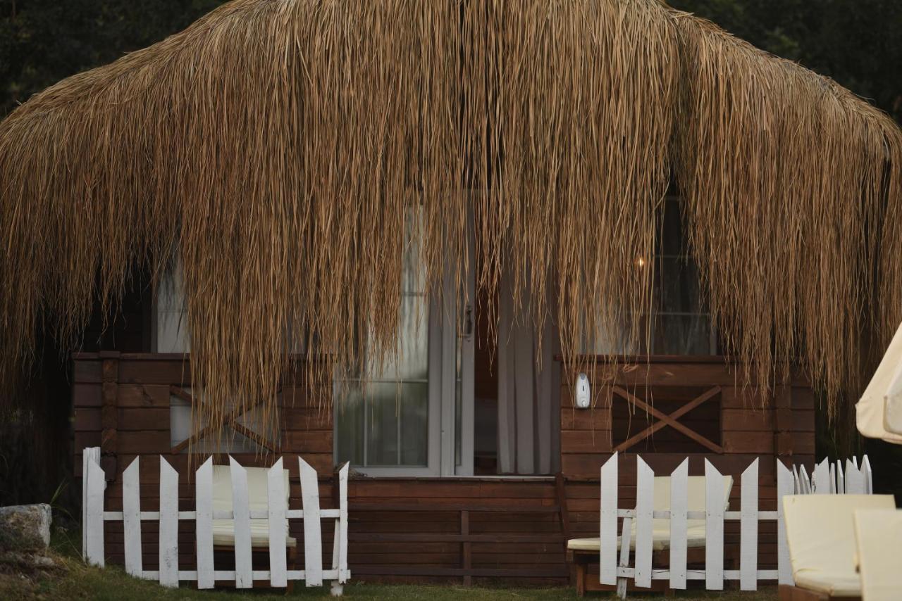 אולודניץ Green Pine Bungalows & Beach Luxury Concept מראה חיצוני תמונה