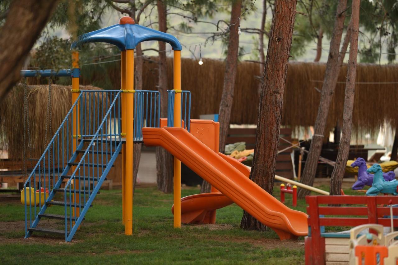 אולודניץ Green Pine Bungalows & Beach Luxury Concept מראה חיצוני תמונה