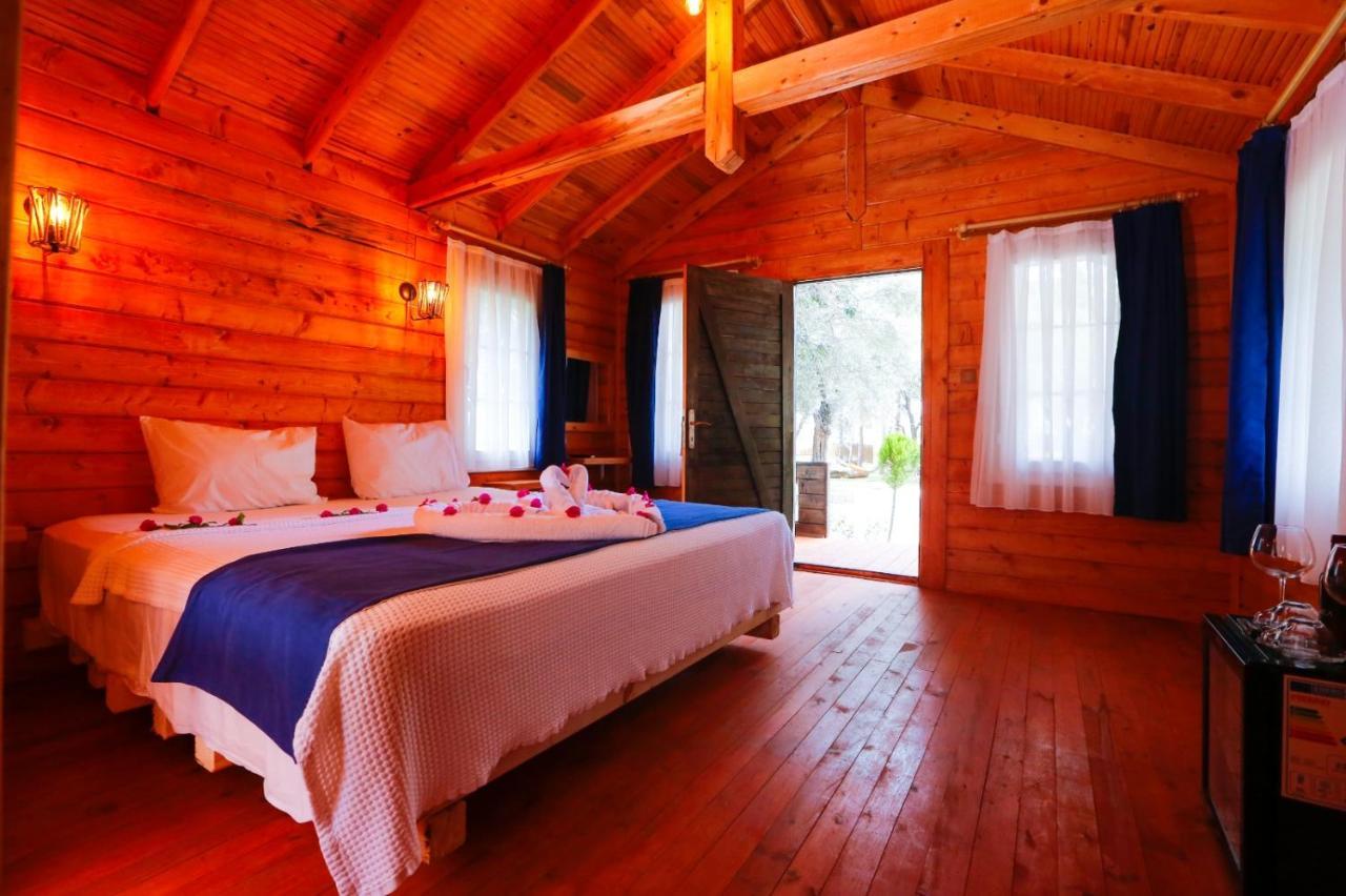 אולודניץ Green Pine Bungalows & Beach Luxury Concept מראה חיצוני תמונה
